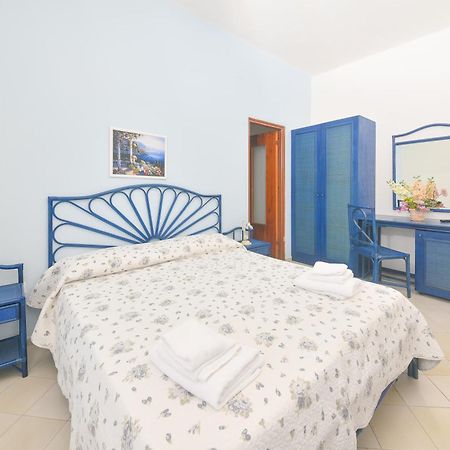 Hotel Maremonti Forio  Ruang foto