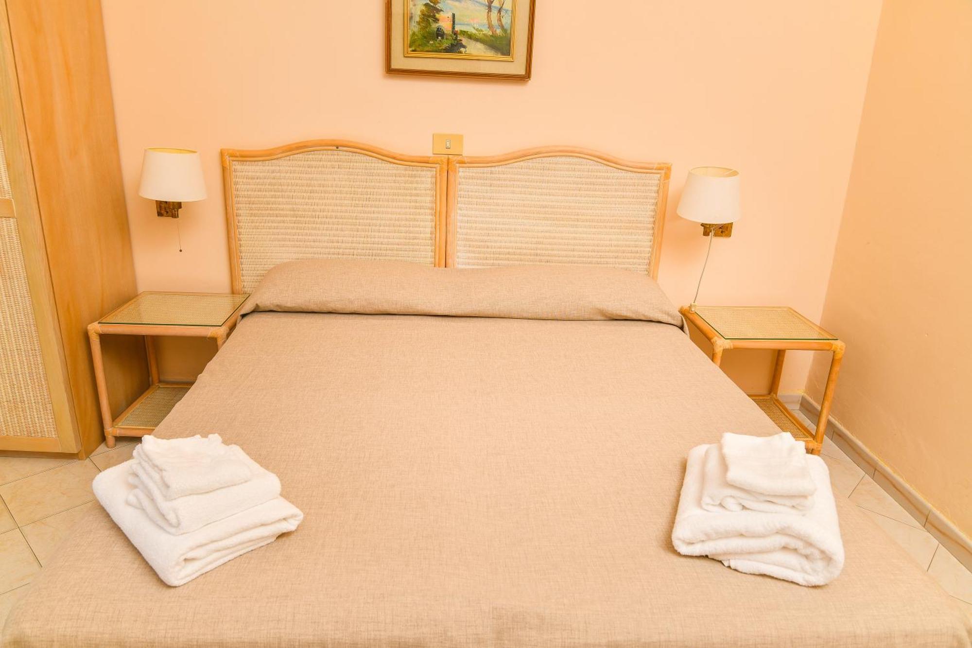 Hotel Maremonti Forio  Ruang foto