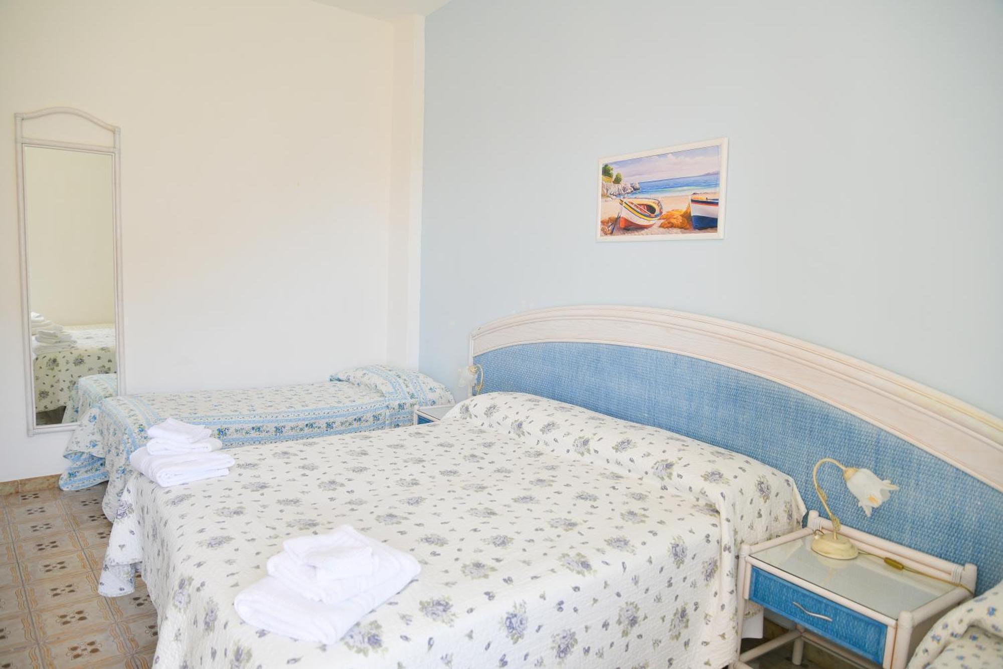Hotel Maremonti Forio  Ruang foto